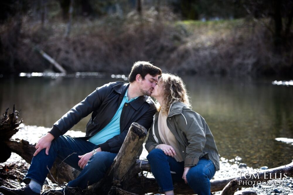 Seattle area engagement photos at North Bend. Tom Ellis Photography, Seattle engagement photographer