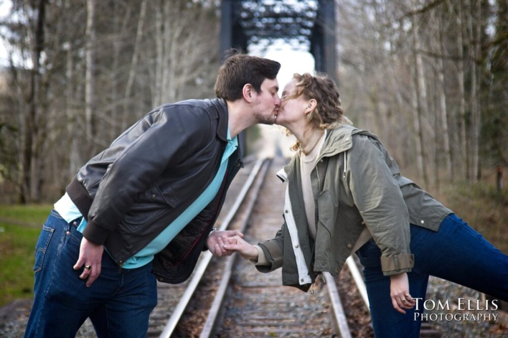 Seattle area engagement photos at North Bend. Tom Ellis Photography, Seattle engagement photographer