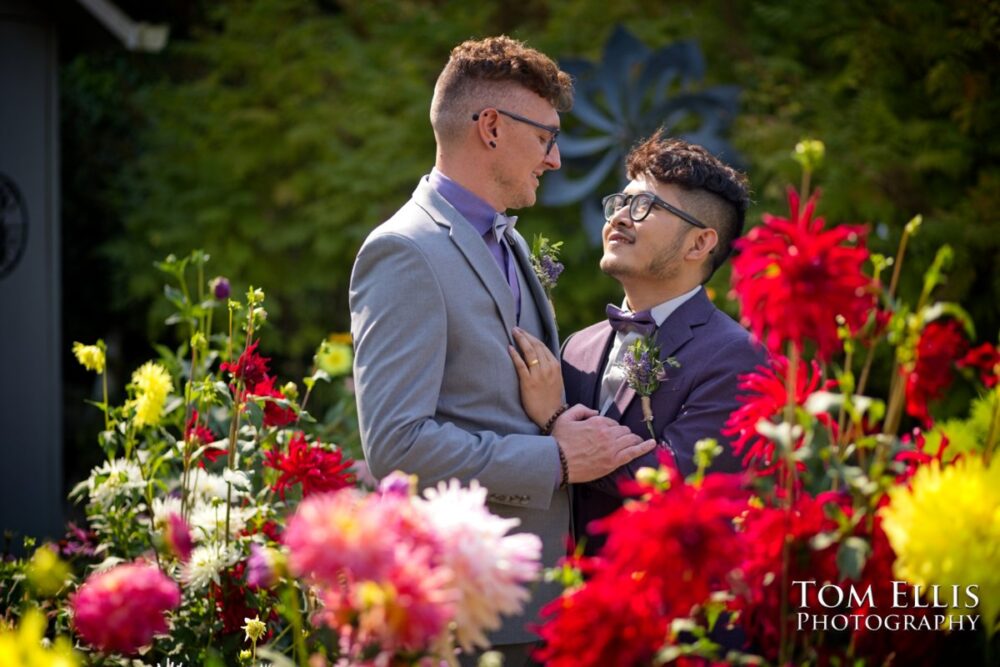 Seattle summer same-sex wedding