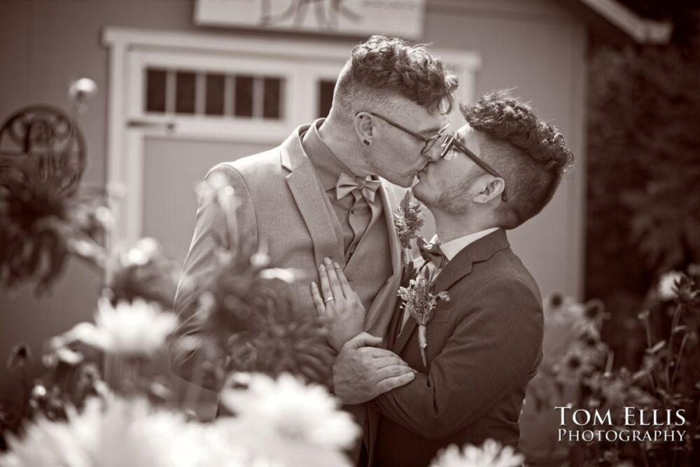 Seattle summer same-sex wedding